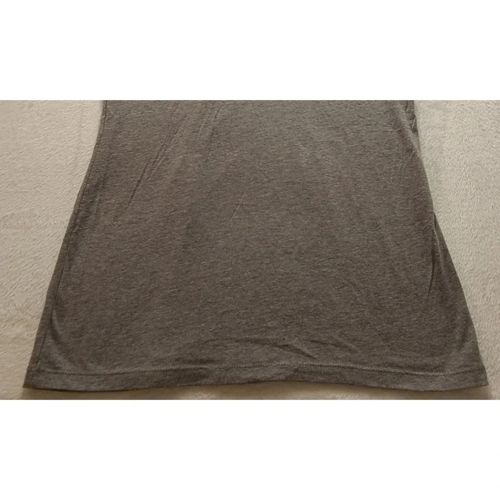 Next Level‎ Trump A Fine President 2020 Gray V-Neck Graphic T-Shirt Mens Medium